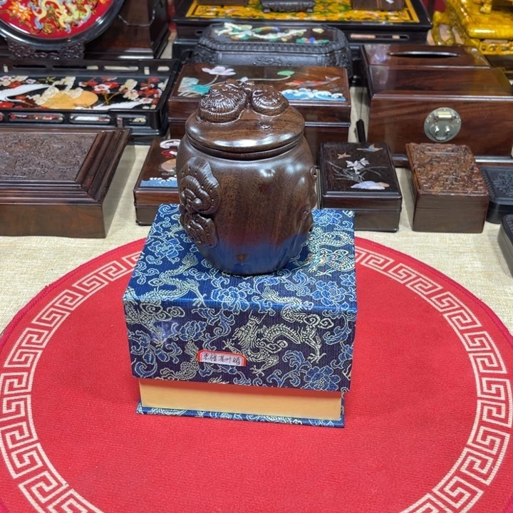 紫檀木类成套家具