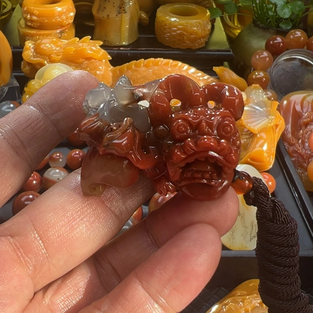 石英质玉未镶嵌颈饰