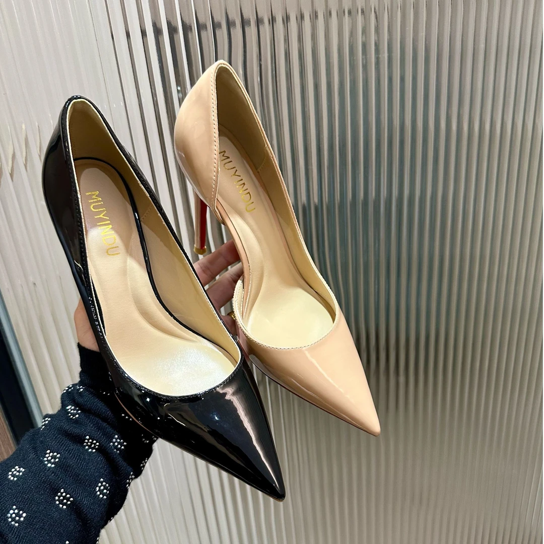 高跟鞋女2025爆款洋气黑裸色侧空红底尖头不累脚高级感护趾棉单鞋