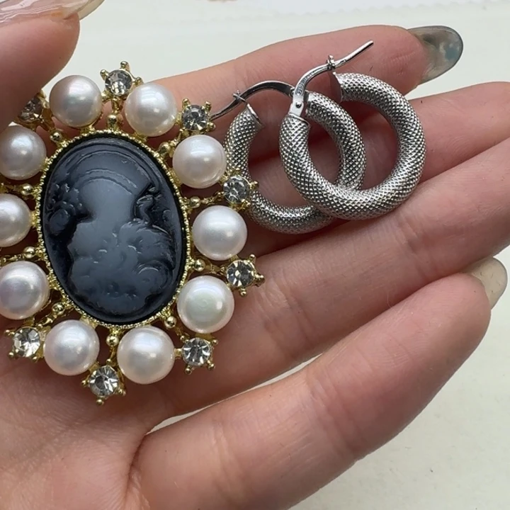 未镶嵌淡水珍珠耳饰