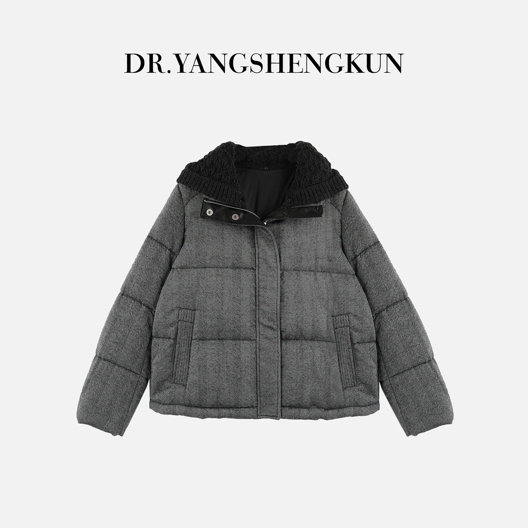 杨圣坤2025新品女士冬季90鹅绒高级感羊毛连帽保暖羽绒服TR259304