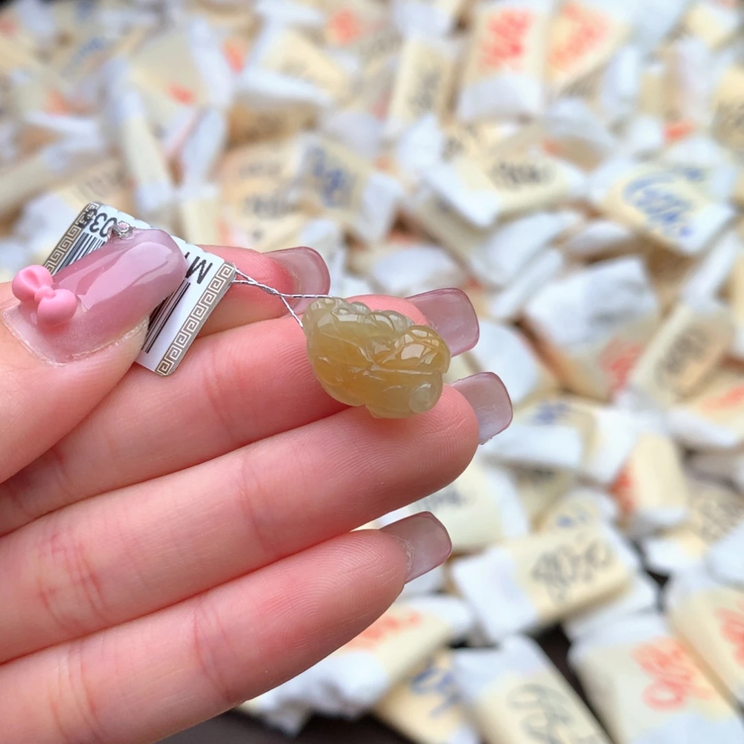 【闪购商品】翡翠挂件未镶嵌一