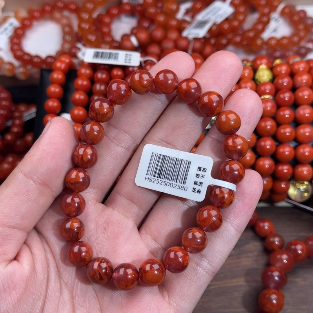 未镶嵌手链南红玛瑙阿*。