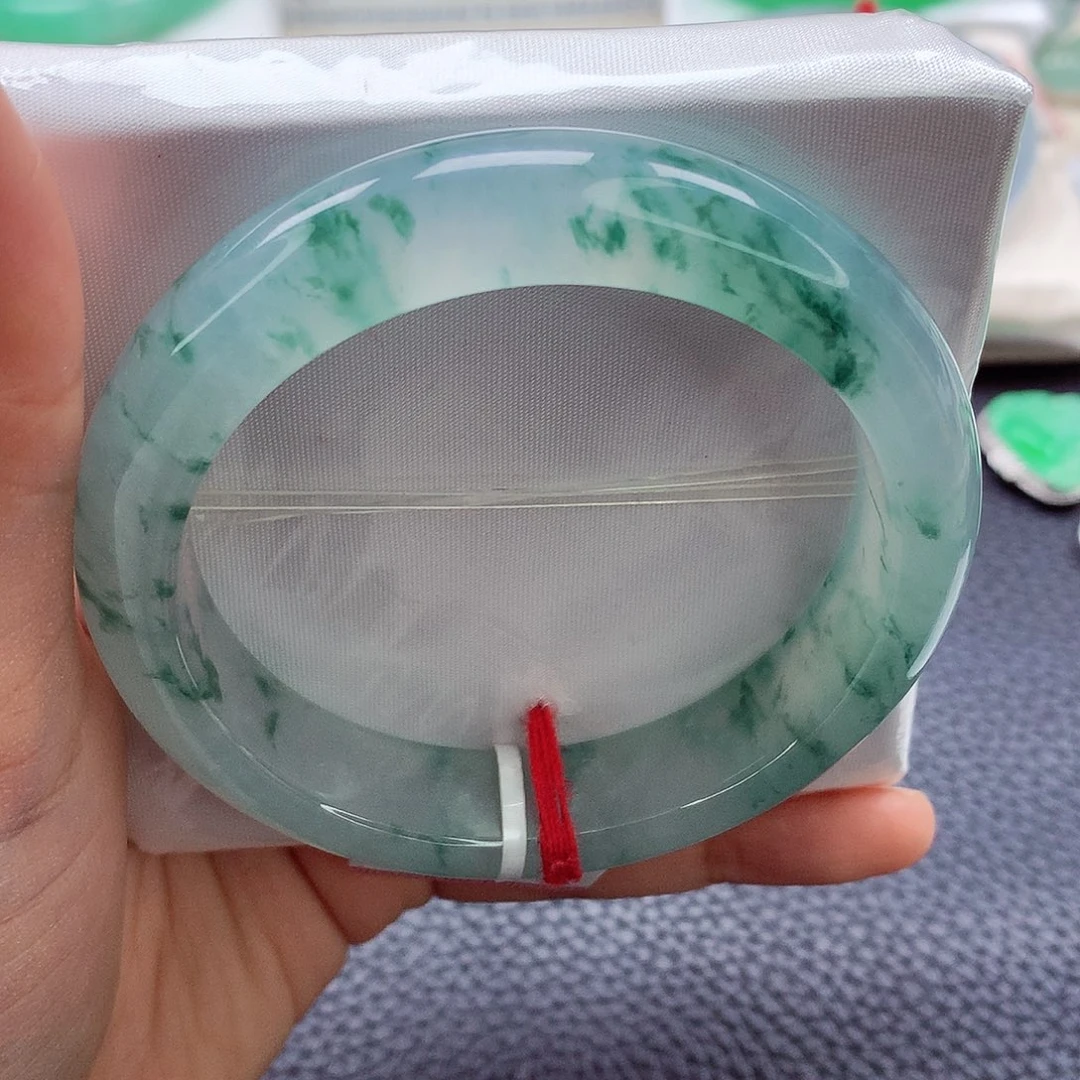 翡翠手镯未镶嵌55➕高冰飘花