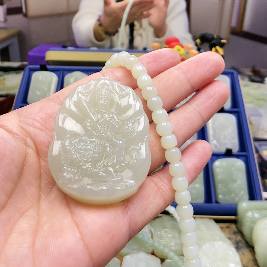 和田玉颈饰未镶嵌晚***.