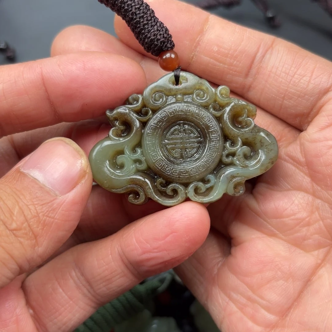 和田玉吊坠未镶嵌