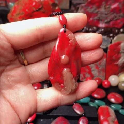 绿***叶昌化鸡血石昌化鸡血石挂件