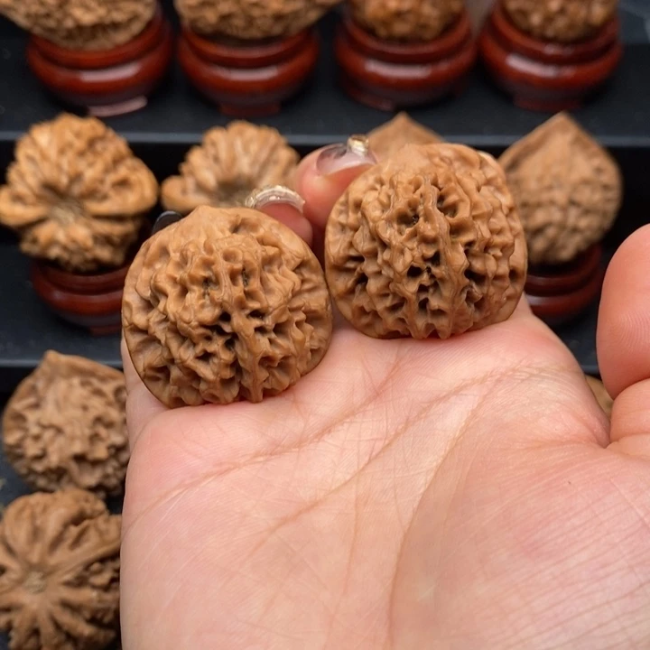 文玩核桃吊坠秦岭秦闷32.5-33福利对