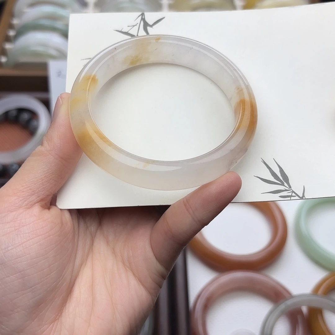 石英质玉未镶嵌手镯58圈口