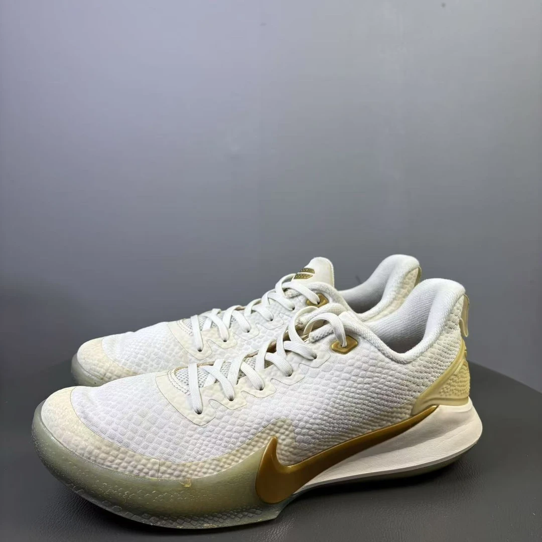 90新 NIKE/耐克 44码 科比支线金属白篮球鞋 非原盒