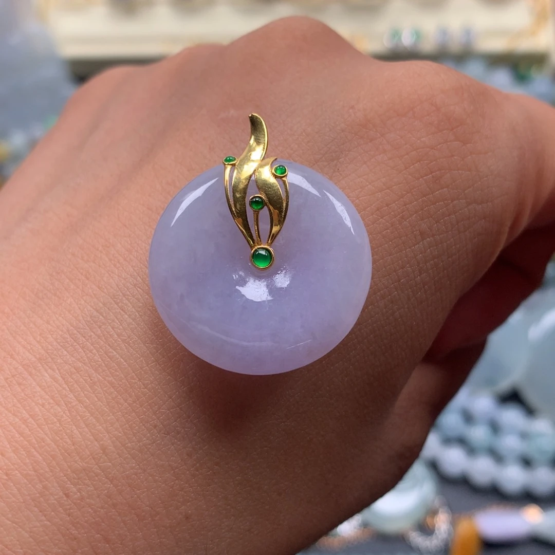 颈饰18K金镶嵌翡翠平安扣