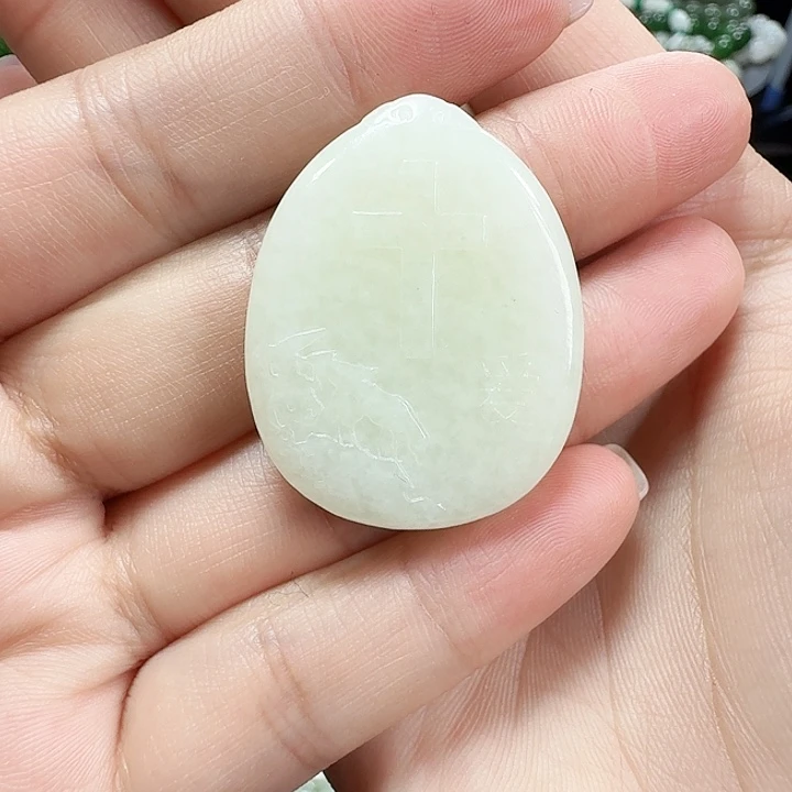 和田玉未镶嵌颈饰清货不退换