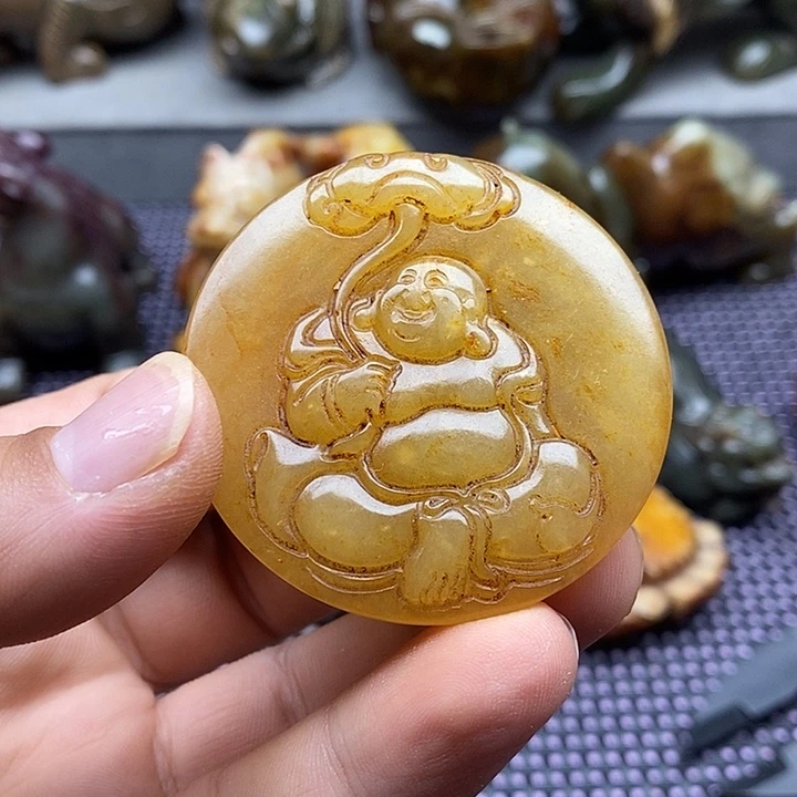 蛇纹石玉未镶嵌颈饰