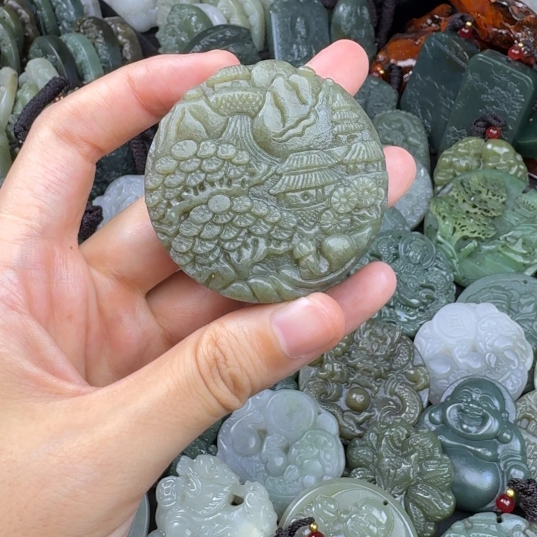 和田玉未镶嵌颈饰