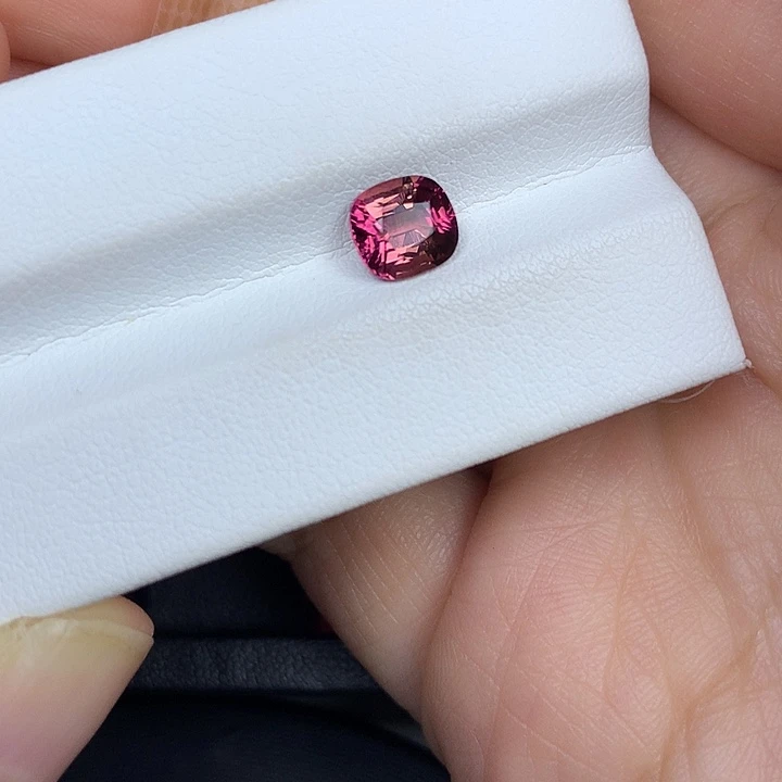 未镶嵌裸石碧玺1.26ct阿富汗碧玺