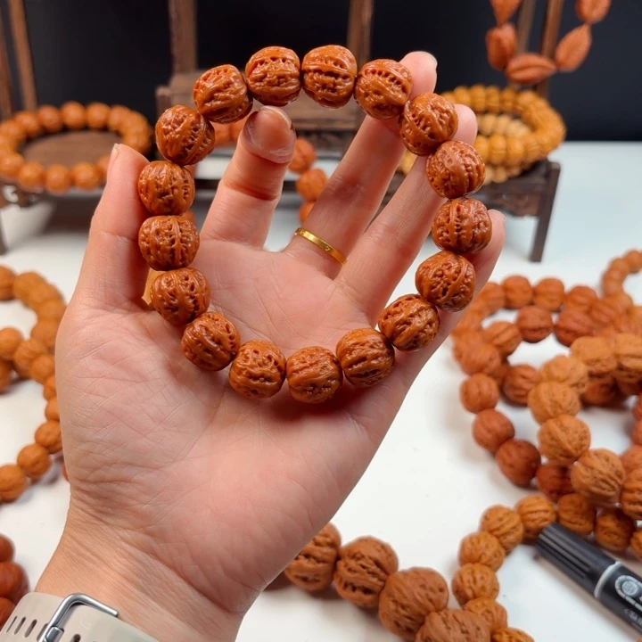 L***、文玩核桃手串小核桃7