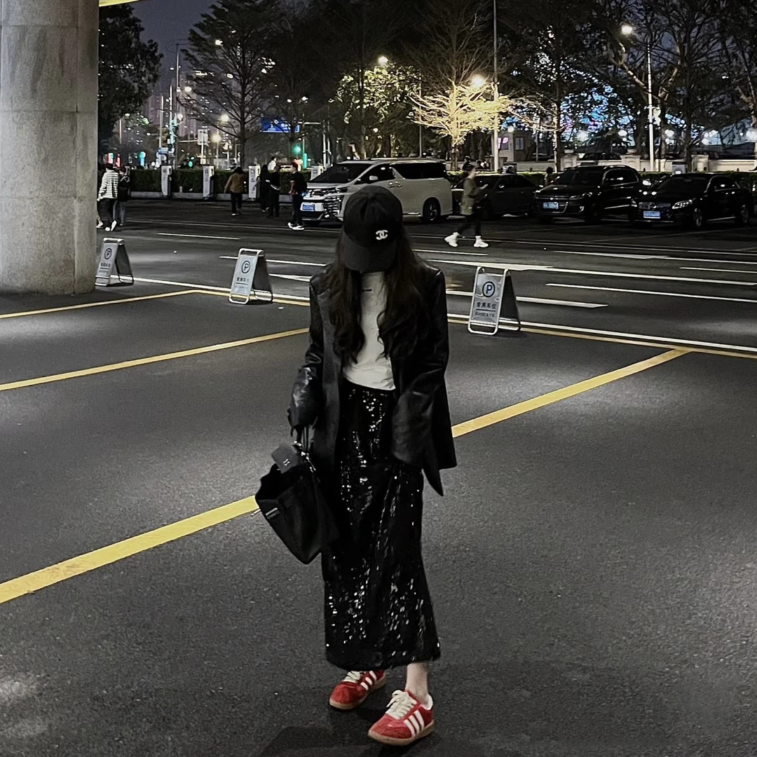 52025春装新款黑色直筒闪闪亮片孕妇半身裙半裙丝绒秋冬长裙裙子5