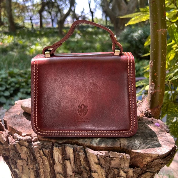 斜挎包复古双根单肩时尚头层牛皮,女士