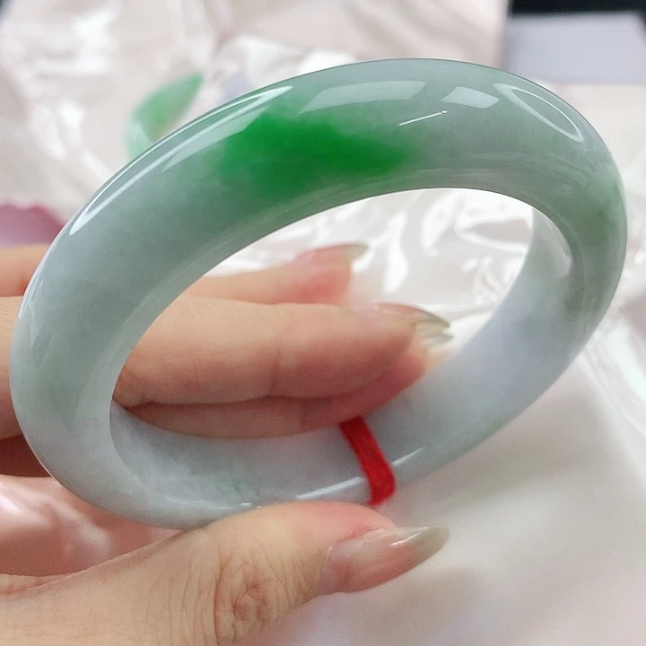 未镶嵌手镯翡翠，841