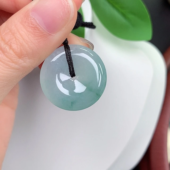 颈饰未镶嵌翡翠24.7-5.4mm