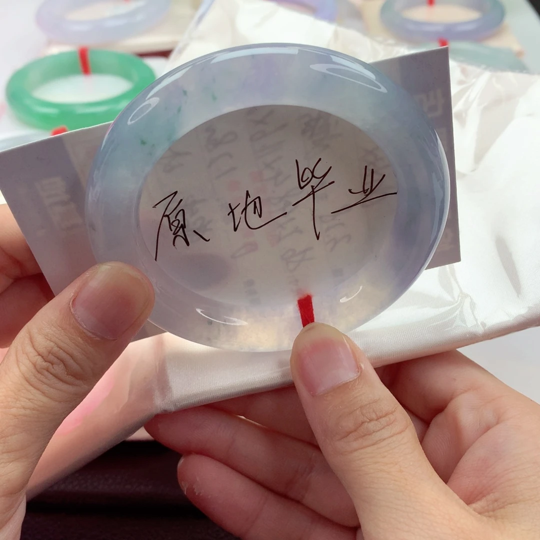 翡翠手镯（圆镯）未镶嵌55.2圈口高冰种起光通透梦幻莫奈花园