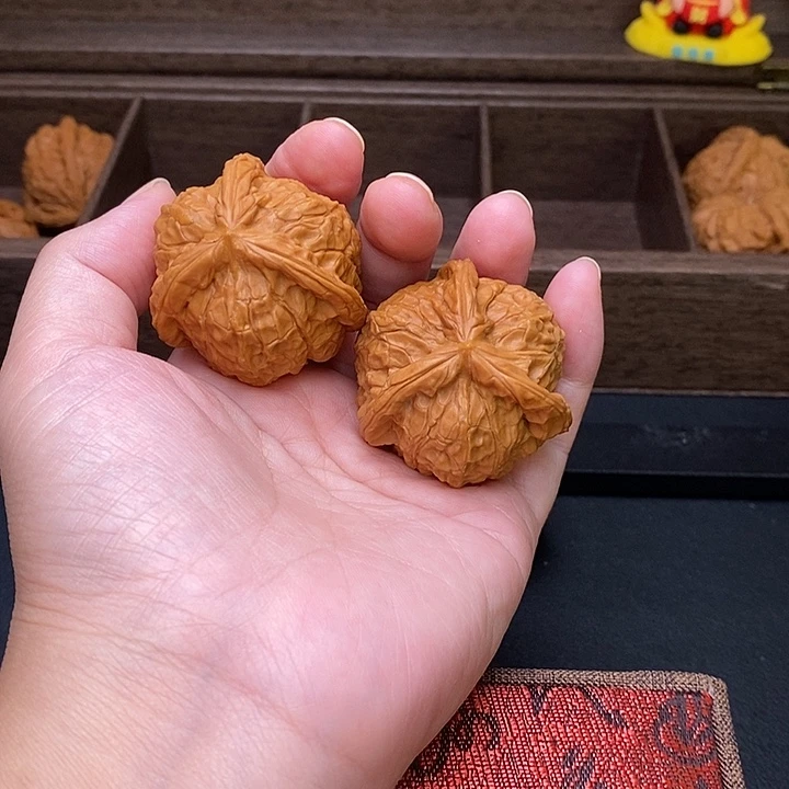 听***雨把件文玩核桃南瓜