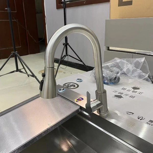 实心不锈钢三档抽拉龙头