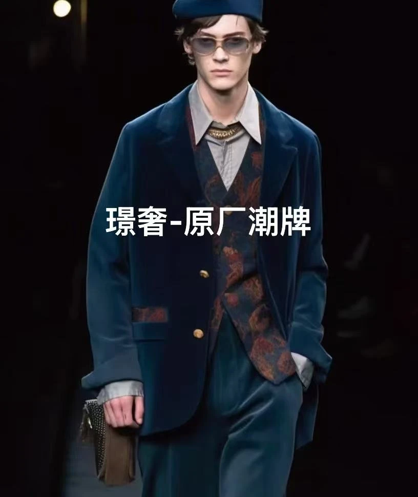 【香港暖暖】19号链接-9962新款轻奢长袖打底男女同款