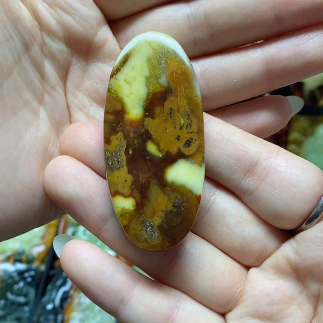 岫玉吊坠(赠链)未镶嵌泉*