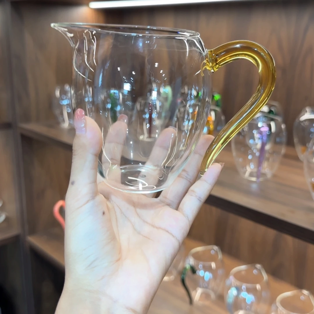 禾器大翊口浅黄色。。。