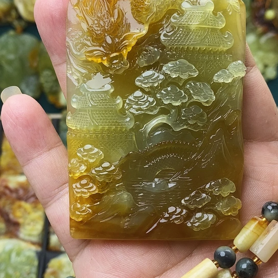 金***安蛇纹石玉未镶嵌颈饰