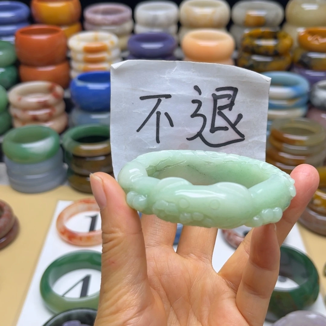 石英质玉未镶嵌手镯