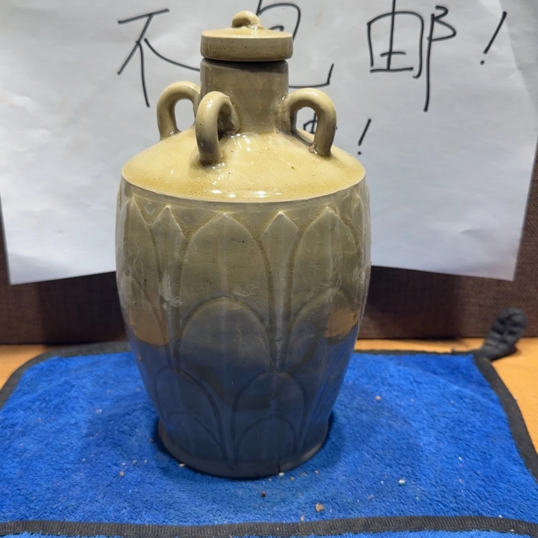 陶其他漂亮的小瓷瓶子