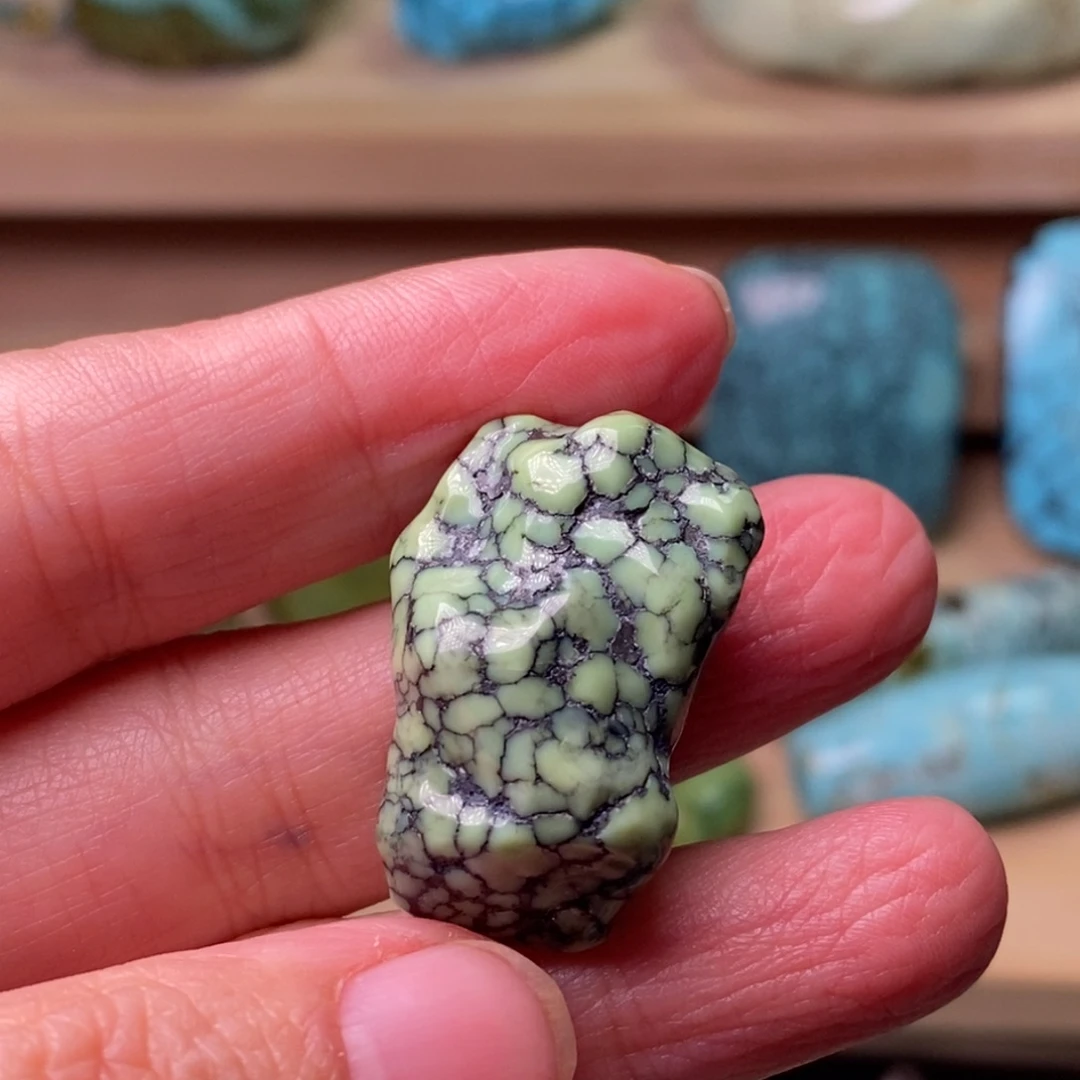 绿松石未镶嵌珠宝奇石