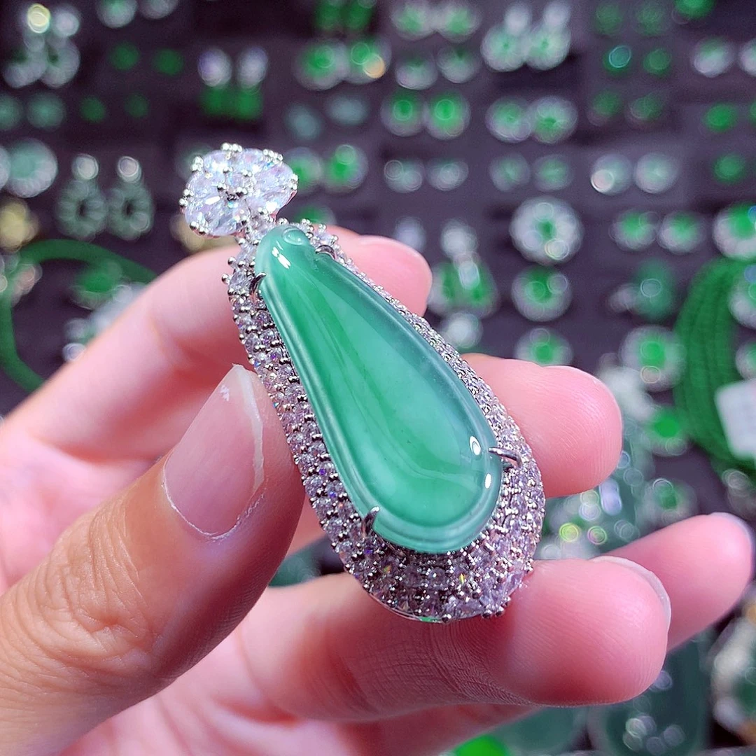 翡翠未镶嵌颈饰天然