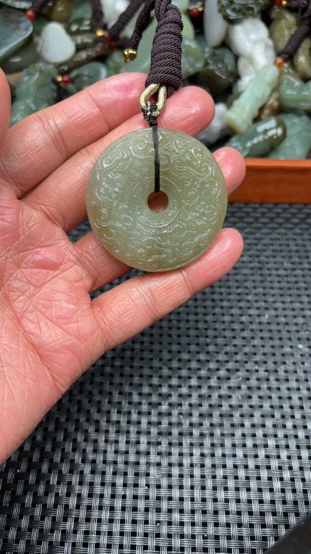 保真和田玉云纹扣子时尚吊坠百搭精雕拍一发一手工精致气质