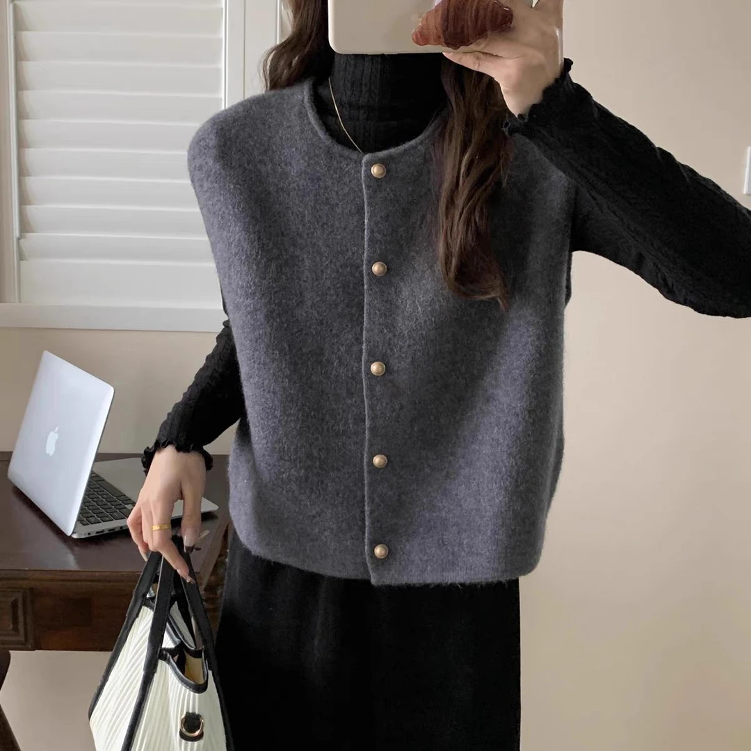 大码温柔系气质百搭针织马甲背心女秋冬叠穿内搭坎肩上衣胖mm毛衣