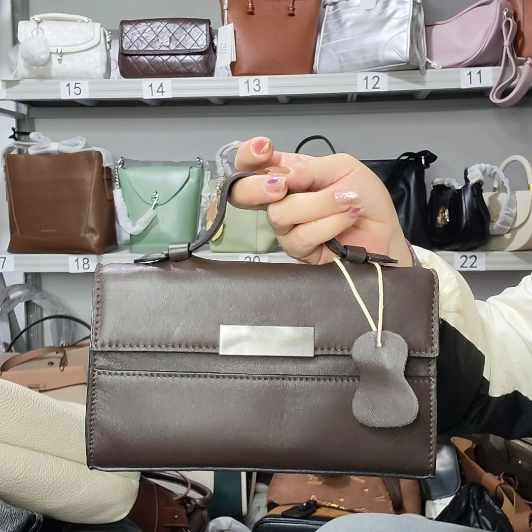 PVC小牛皮（革）牛津布羊皮（革）牛剖层皮革牛皮（革）小牛剖