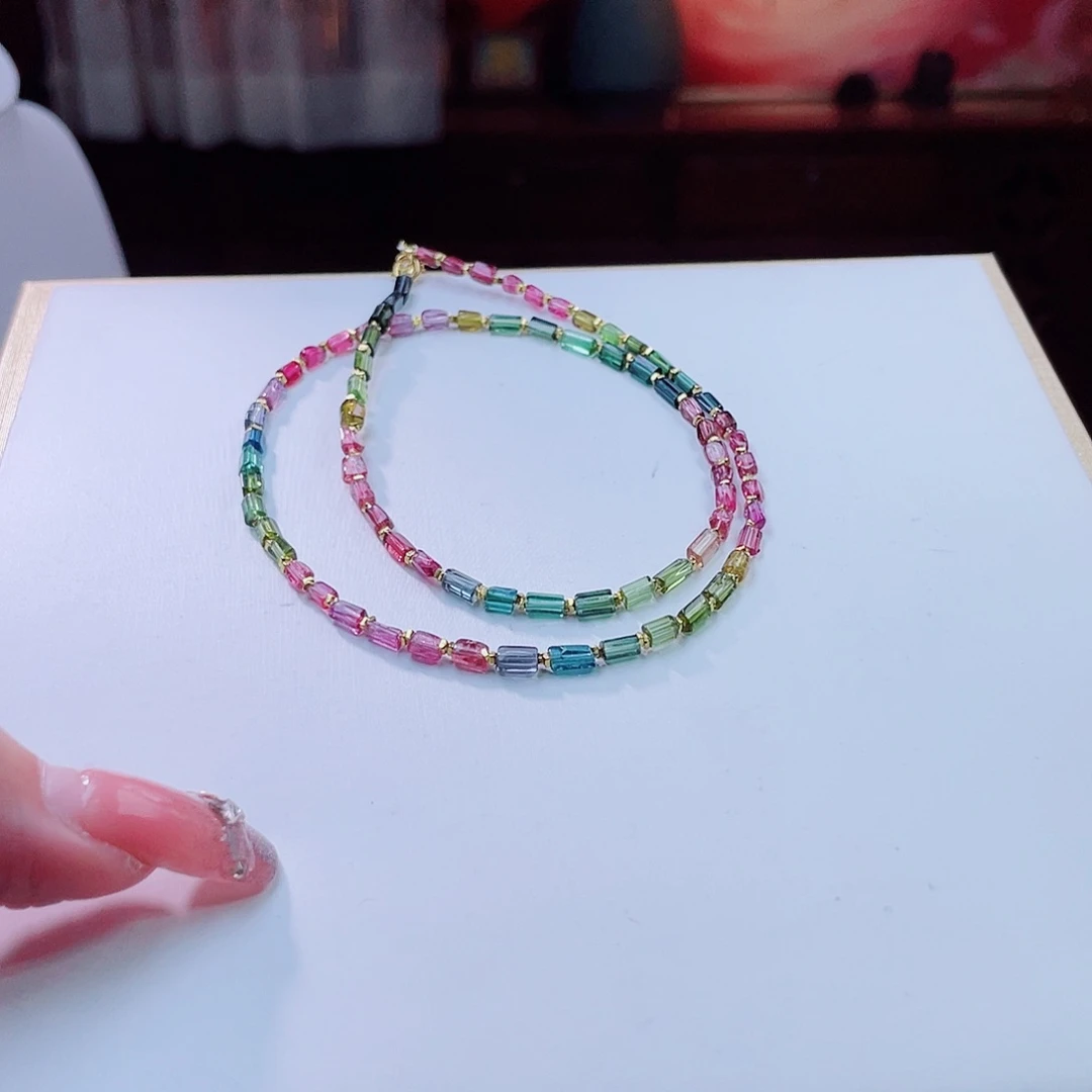 未镶嵌颈饰碧玺多样性发其一