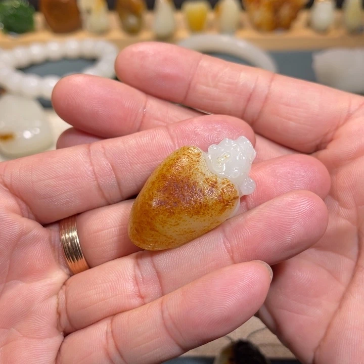 和田玉手链未镶嵌萌***记