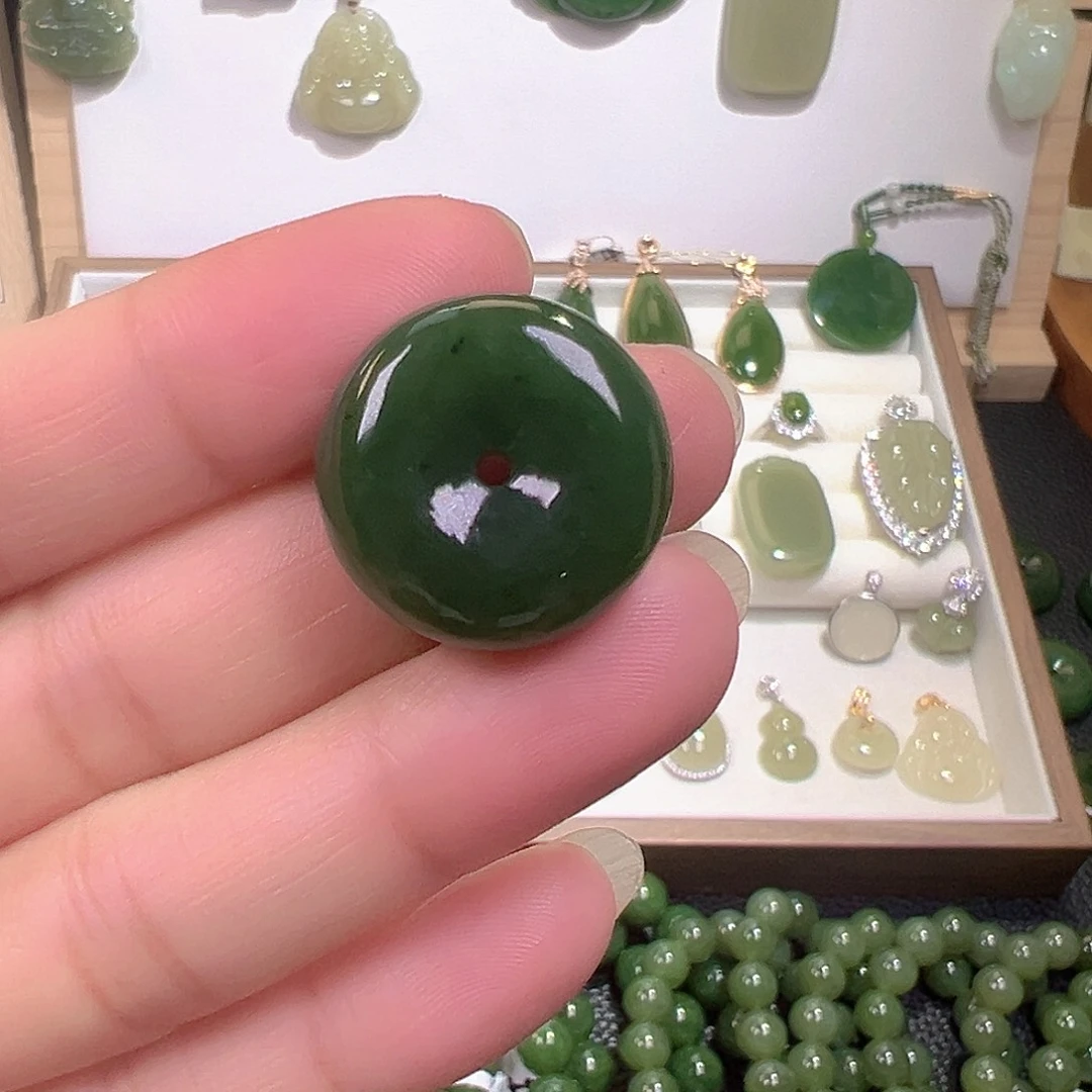 和田玉（碧玉）未镶嵌颈饰