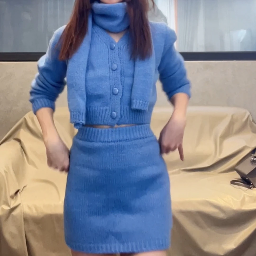 针织蓝色修身辣妹三件套套装