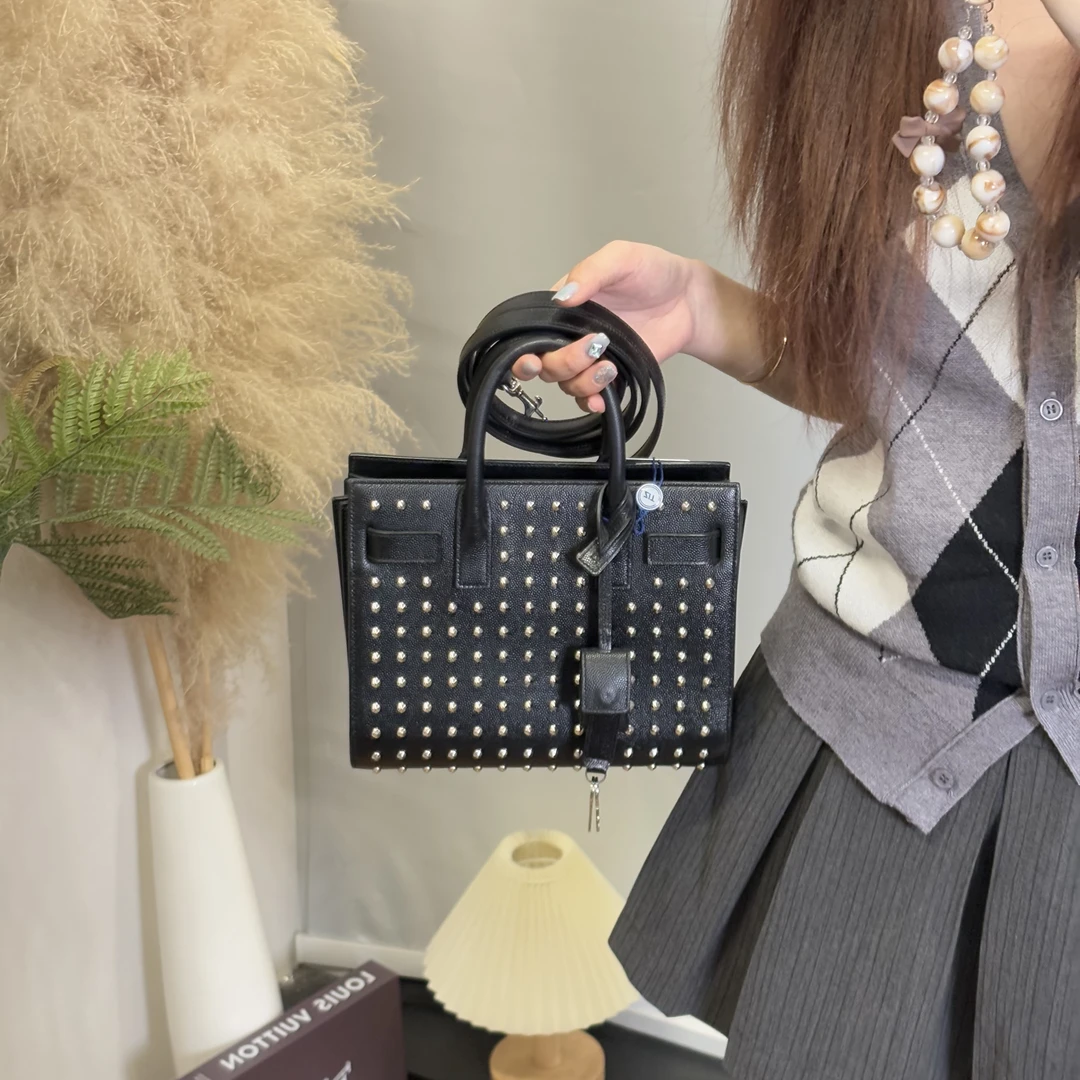 95新 YSL/圣罗兰 黑色铆钉风琴手提斜挎包