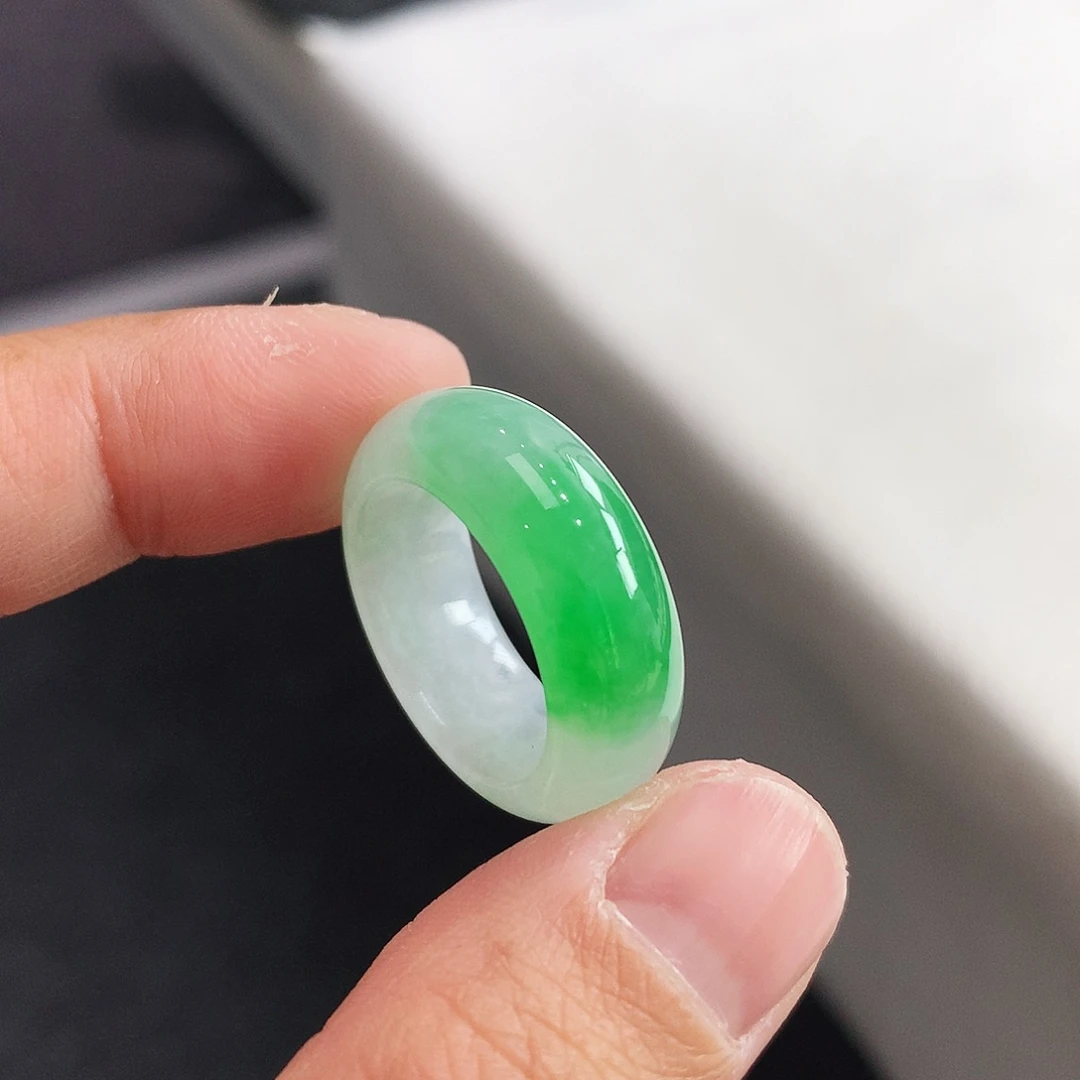 翡翠未镶嵌戒指12号