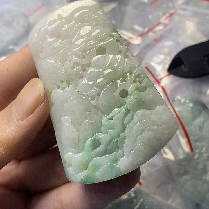 翡翠未镶嵌颈饰天然翡翠A货