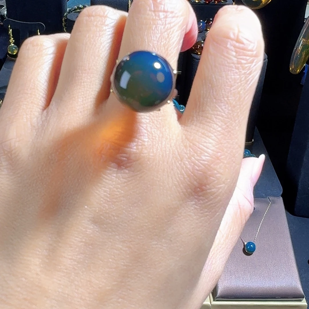 琥珀未镶嵌戒指墨西哥