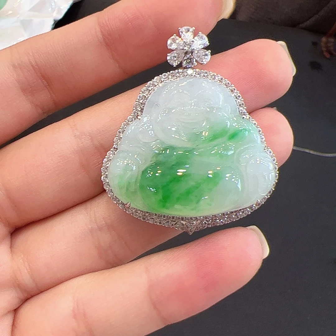 翡翠18K金镶嵌颈饰佛公