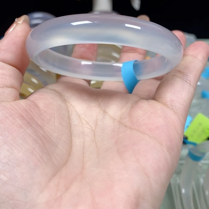 玛瑙/玉髓未镶嵌手镯  133