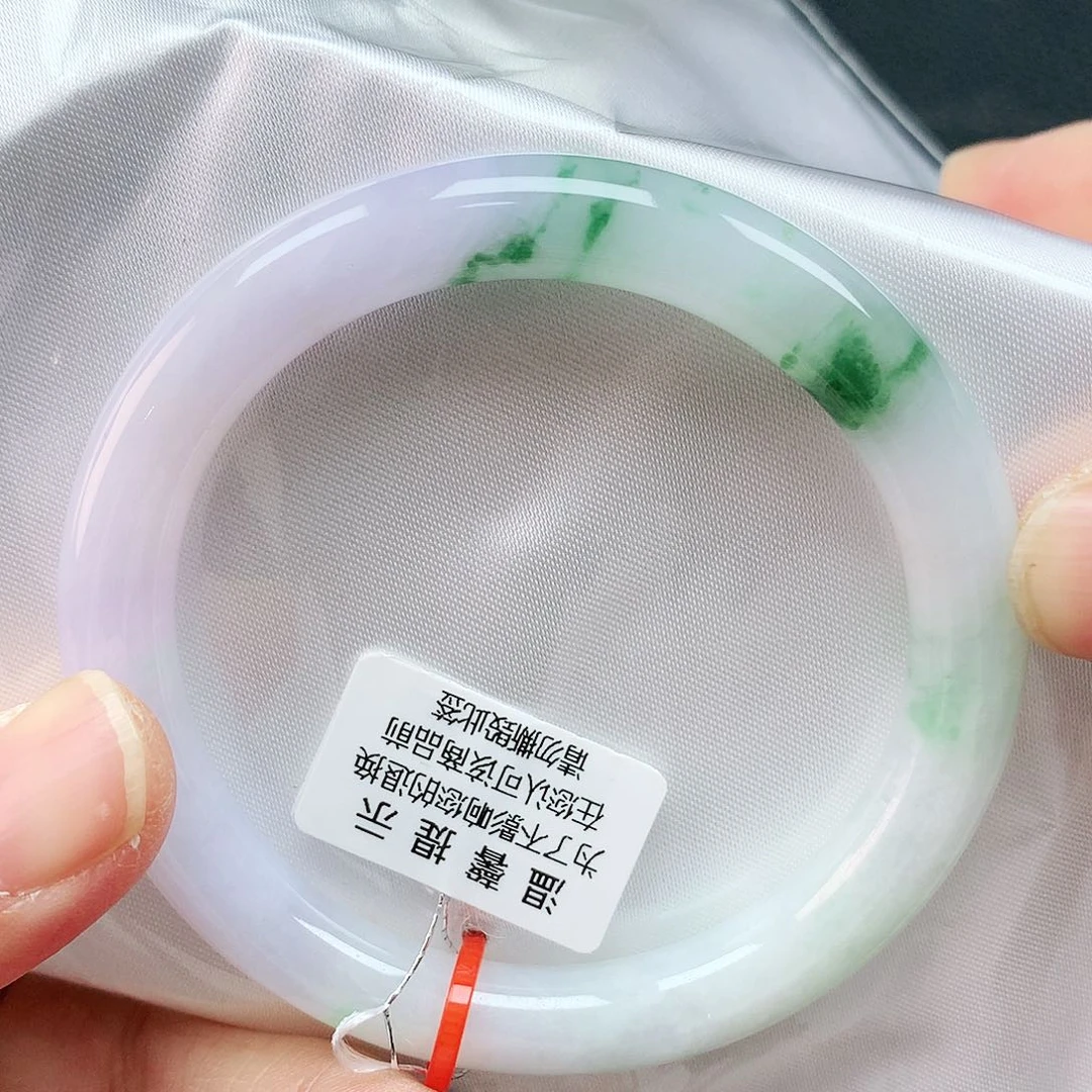 翡翠手镯未镶嵌53圈