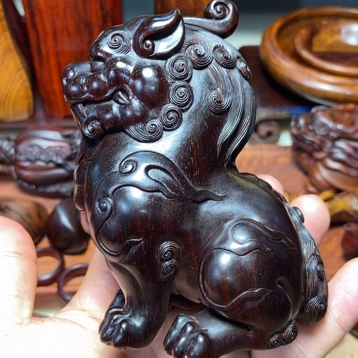 檀香紫檀（小叶紫檀）貔貅摆件